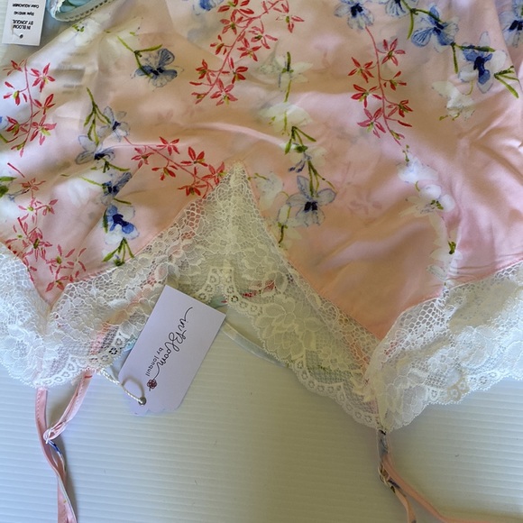 IN BLOOM BY JONQUIL size large
Women's Cami Short Pajamas NWT - Picture 3 of 11